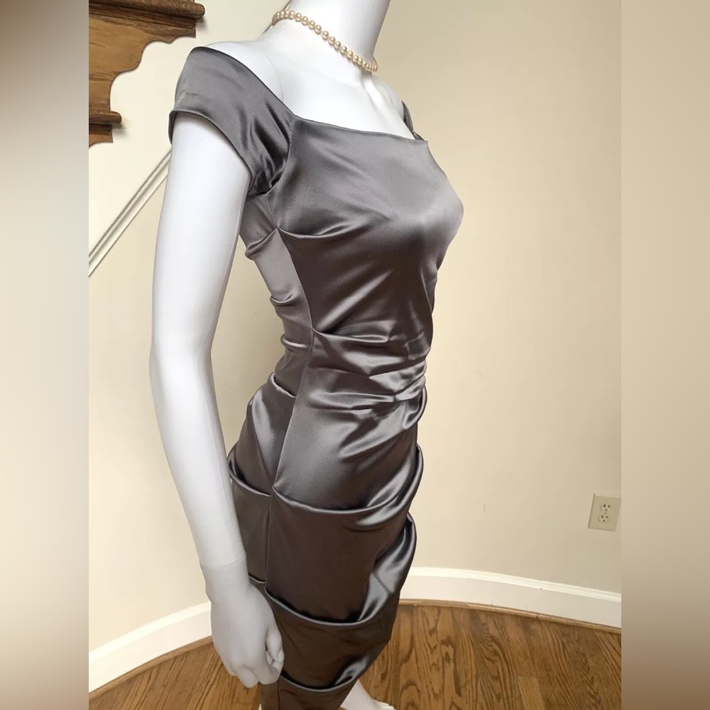 NWT Nicole Miller Knee-Length Body Contouring Ruched Silk and Spandex Dress—BLUE - Picture 8 of 11